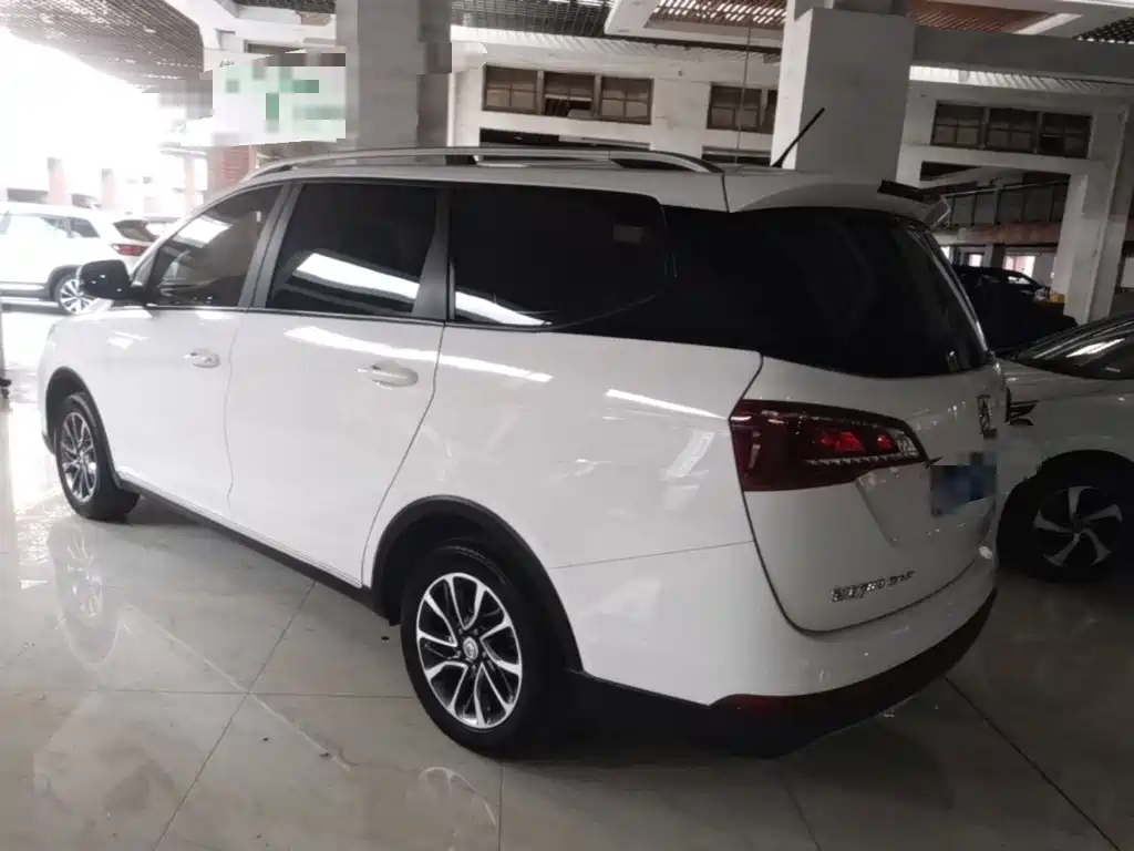 Baojun 730 2019 2019 1.5T CVT Fashion Edition 7-Seater China VI