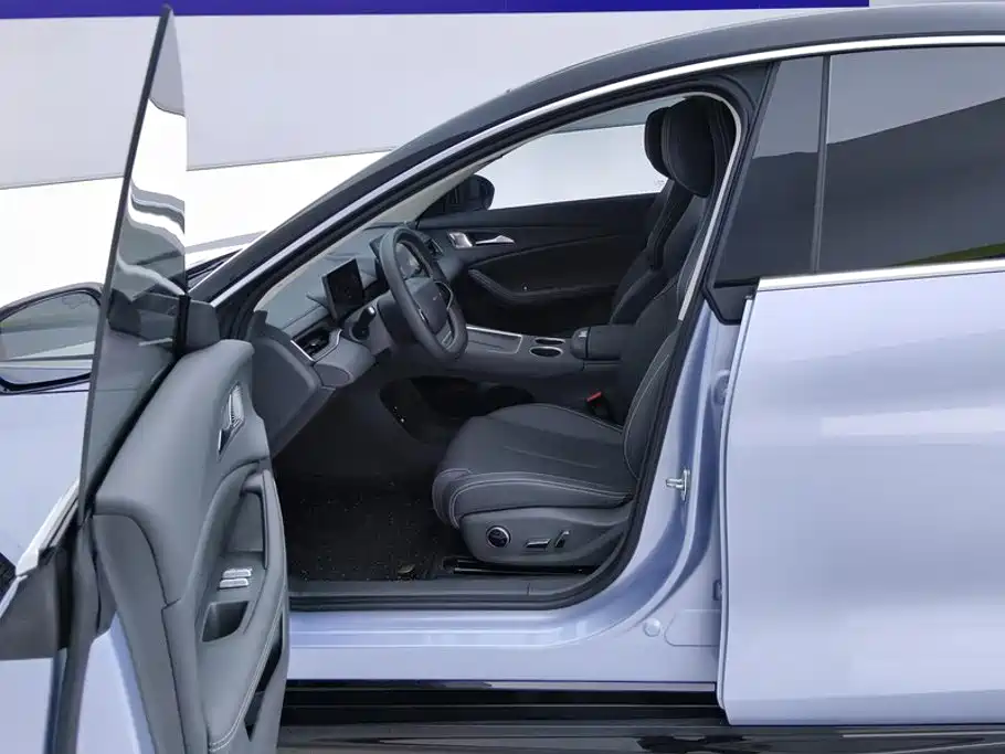 Dongfeng Fengxing Stellar S7 2025 2026 Model 650 Ultra-Fast Charge Luxury Edition