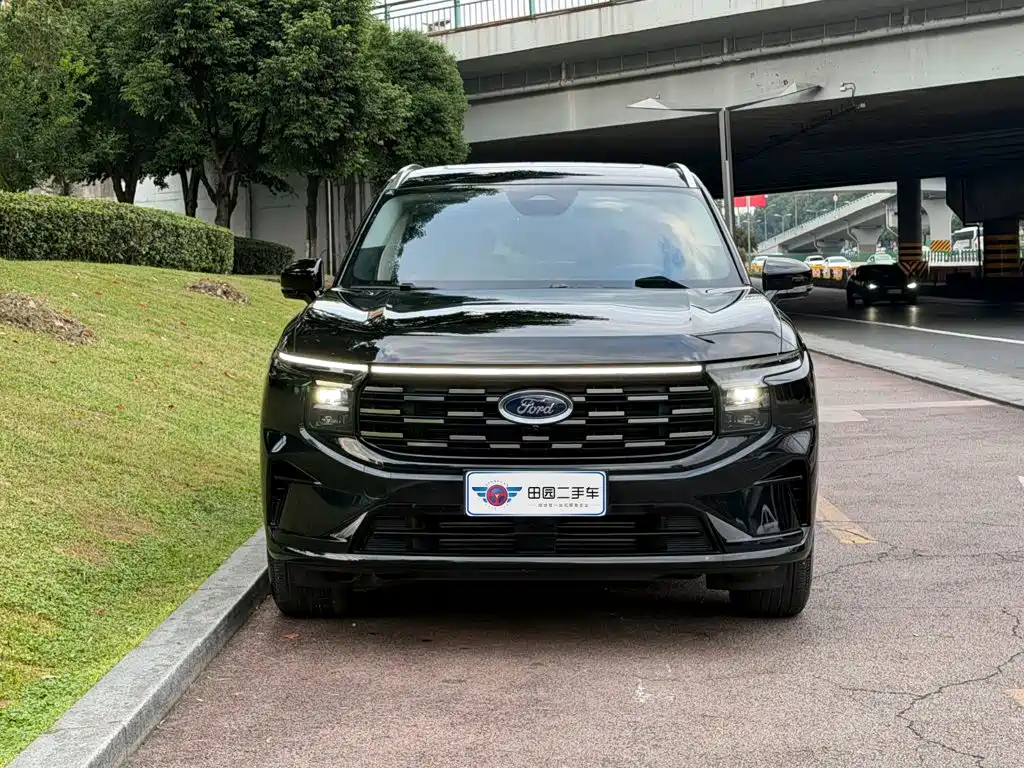 Фото 2 - Ford Edge