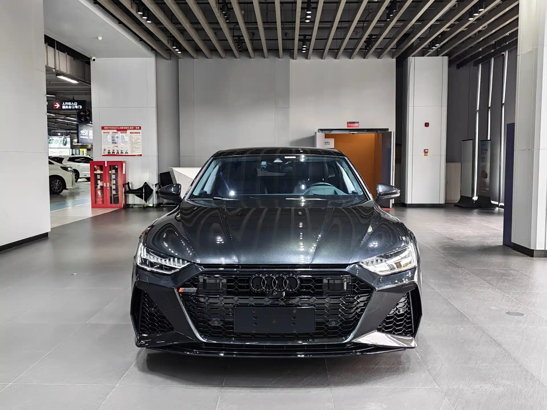 Фото 2 - Audi A7