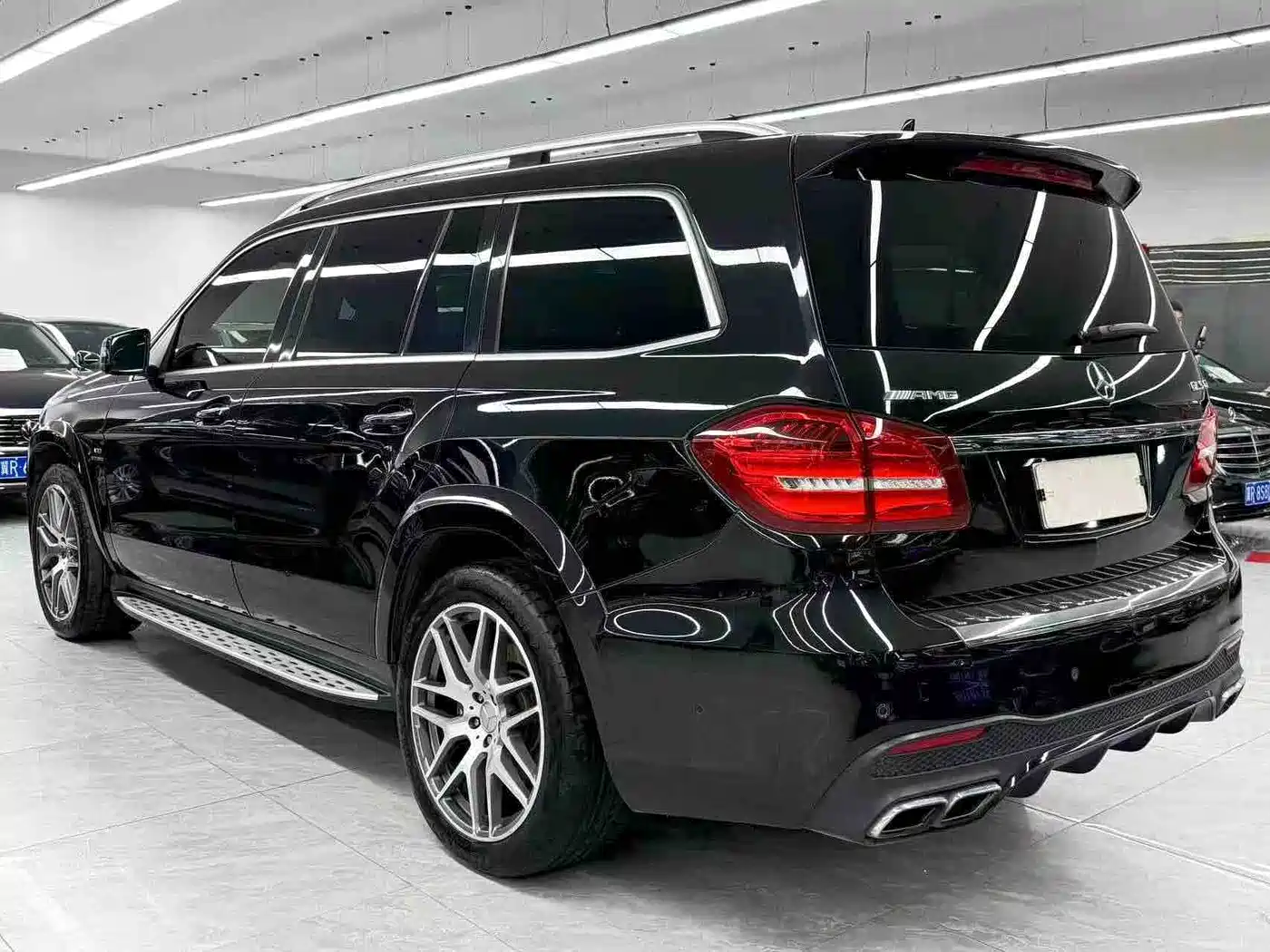 Mercedes-Benz GLS AMG 2017 2017 AMG GLS 63 4MATIC