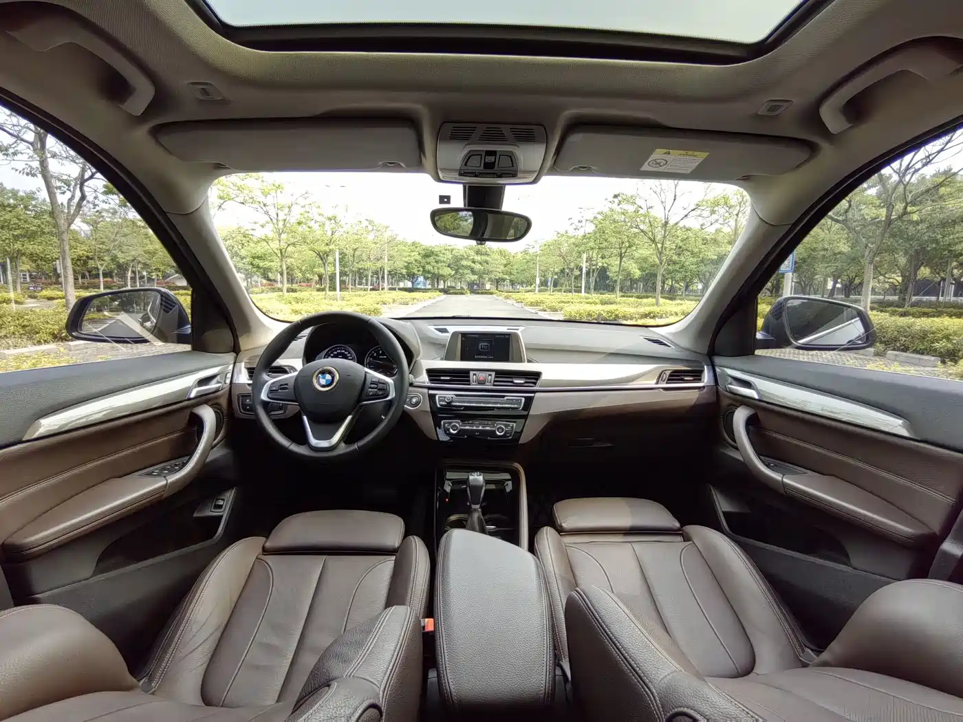 BMW X1 2018 xDrive20Li Premium Model фото 13