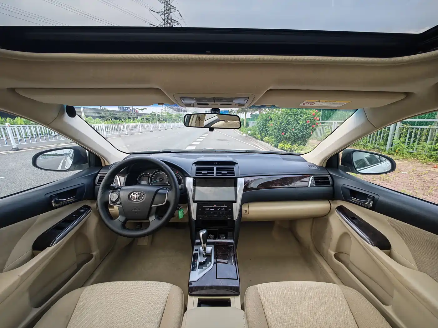 Toyota Camry 2015 2.0E Elite Edition фото 10