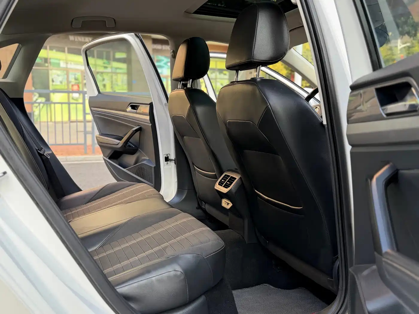 Volkswagen Lavida 2022 280TSI DSG Comfort Edition фото 14
