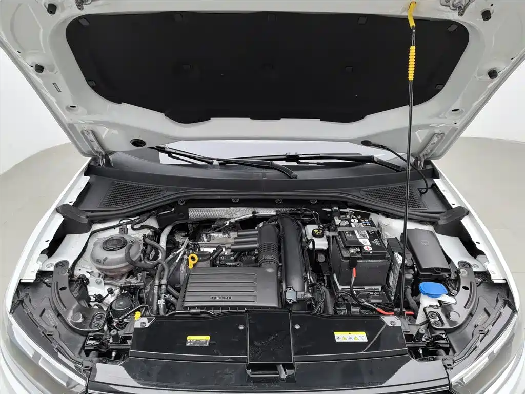 VOLKSWAGEN T ROC EXPLORING SONGS