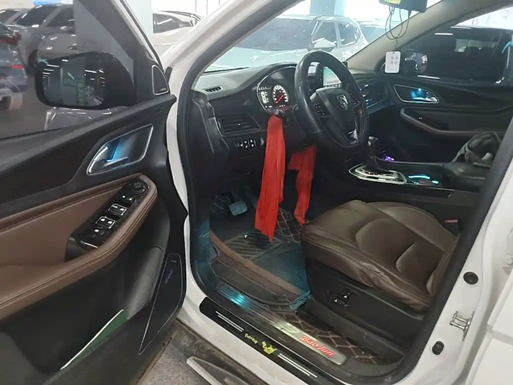 Baojun 560 2017 2017 1.5T DCT Flagship Model