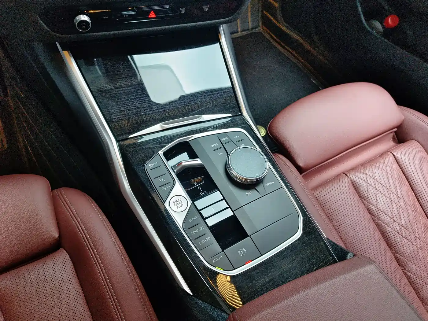 BMW 3 Series 2024 325Li M Sport Package фото 11