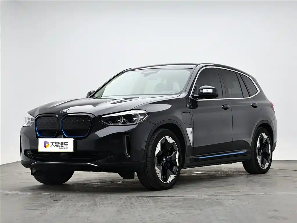 BMW iX3 2021 Pioneer