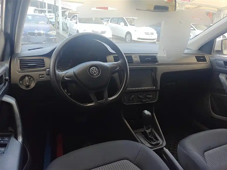 Volkswagen Santana 2016 1.6L Automatic Trend Edition фото 12