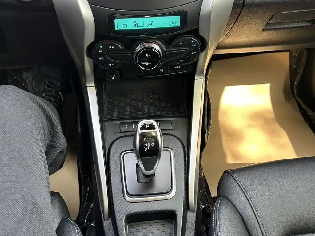 BYD Yuan New Energy 2019 EV360 Smart Connect Premium Edition фото 12