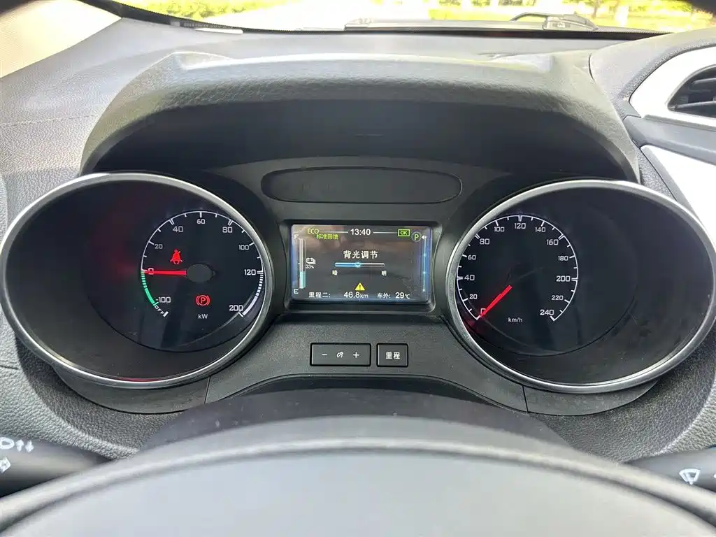 BYD Yuan New Energy 2019 EV360 Smart Connect Premium Edition фото 17