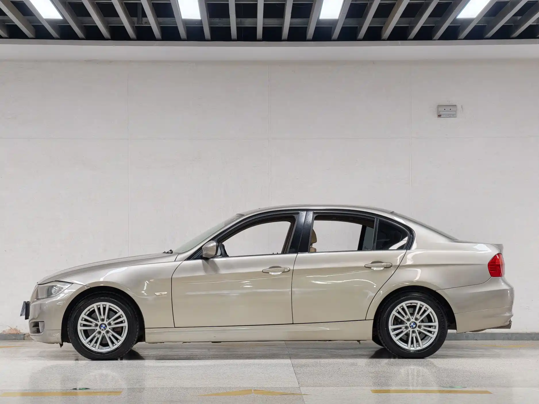 Фото 10 - BMW 3 Series