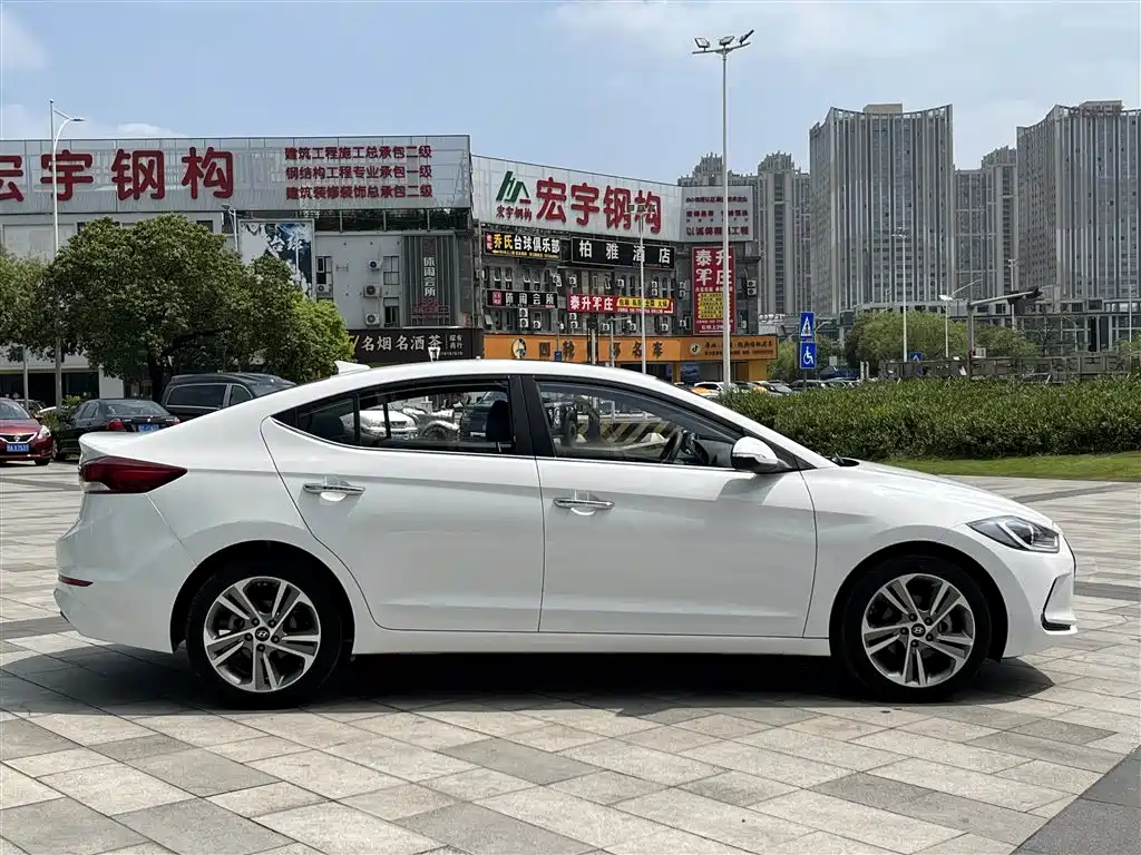HYUNDAI LEAD
