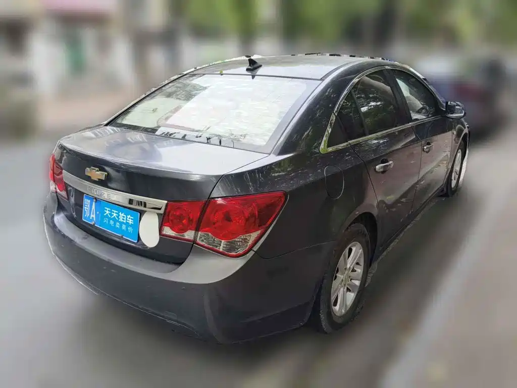 Chevrolet Cruze 2013 2012 1.6L SL Heaven & Earth Edition AT
