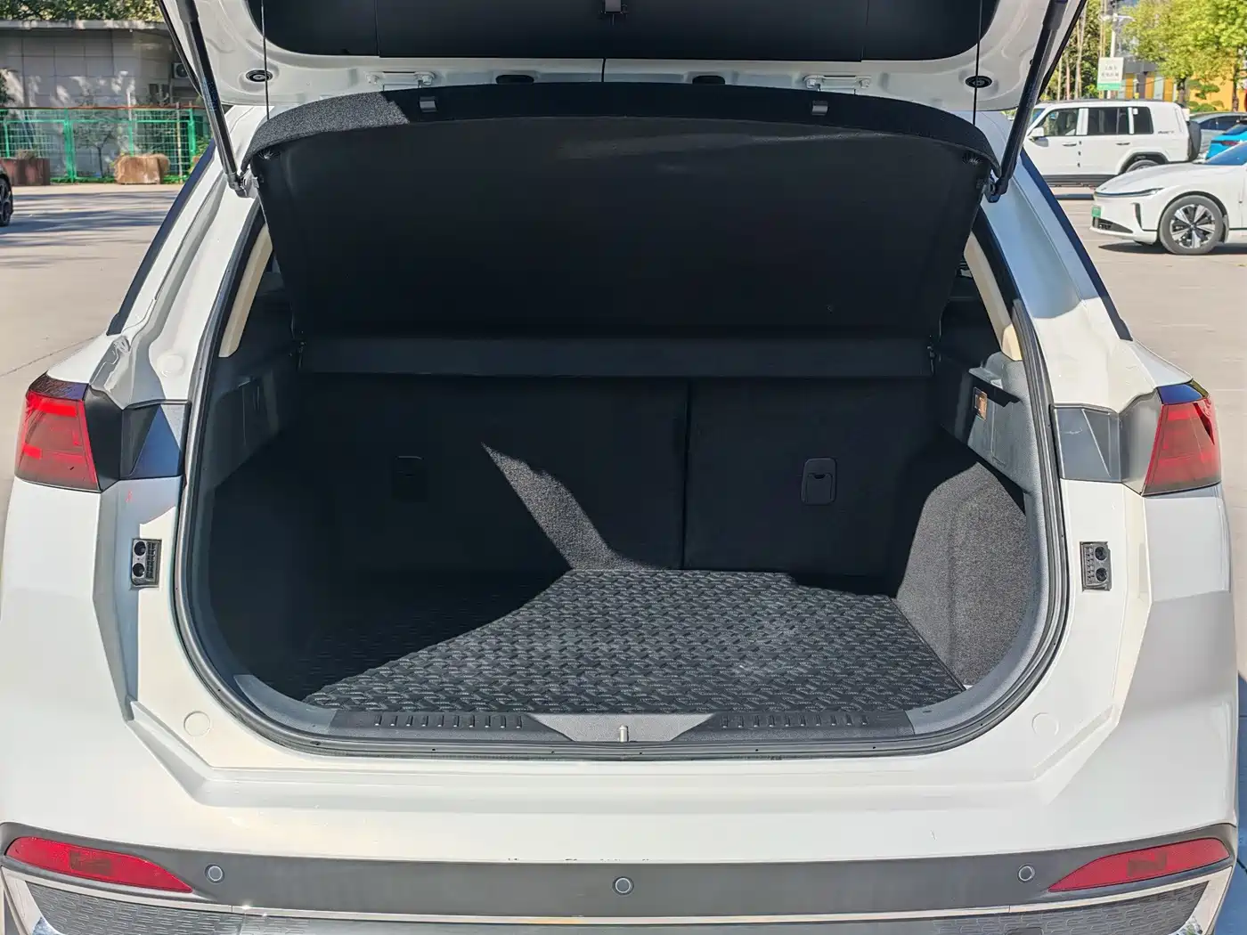Bestune T77 2024 2023 1.5T Automatic Luxury