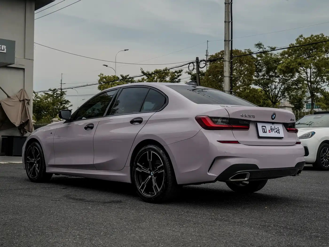 BMW 3-SERIES