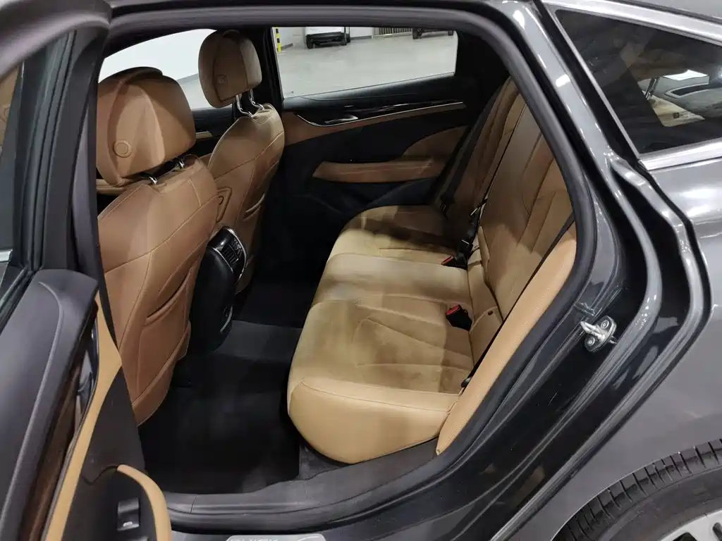 صورة 15 - Buick LaCrosse