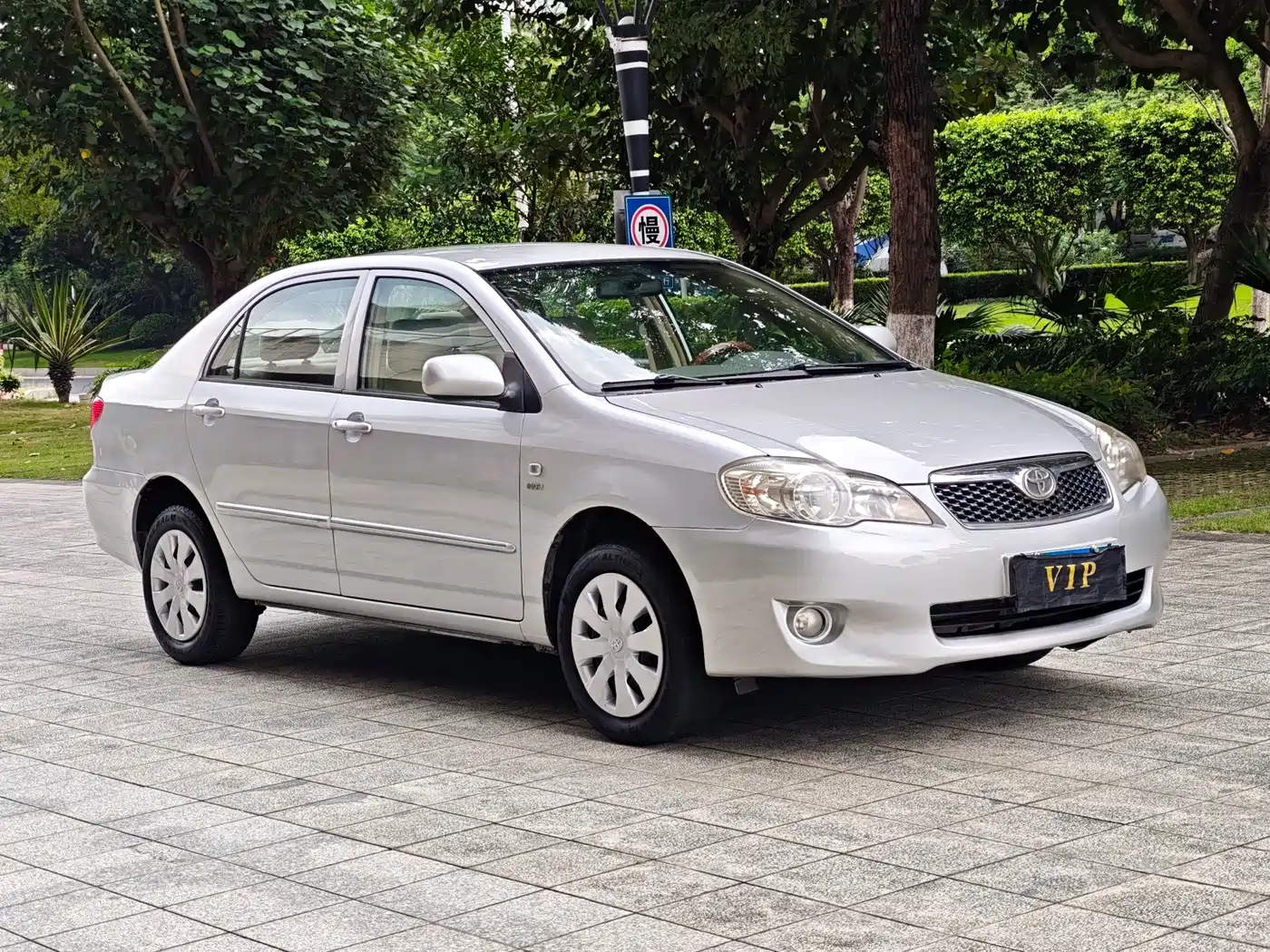 Toyota Corolla 2010 1.6L Automatic Classic Edition фото 3