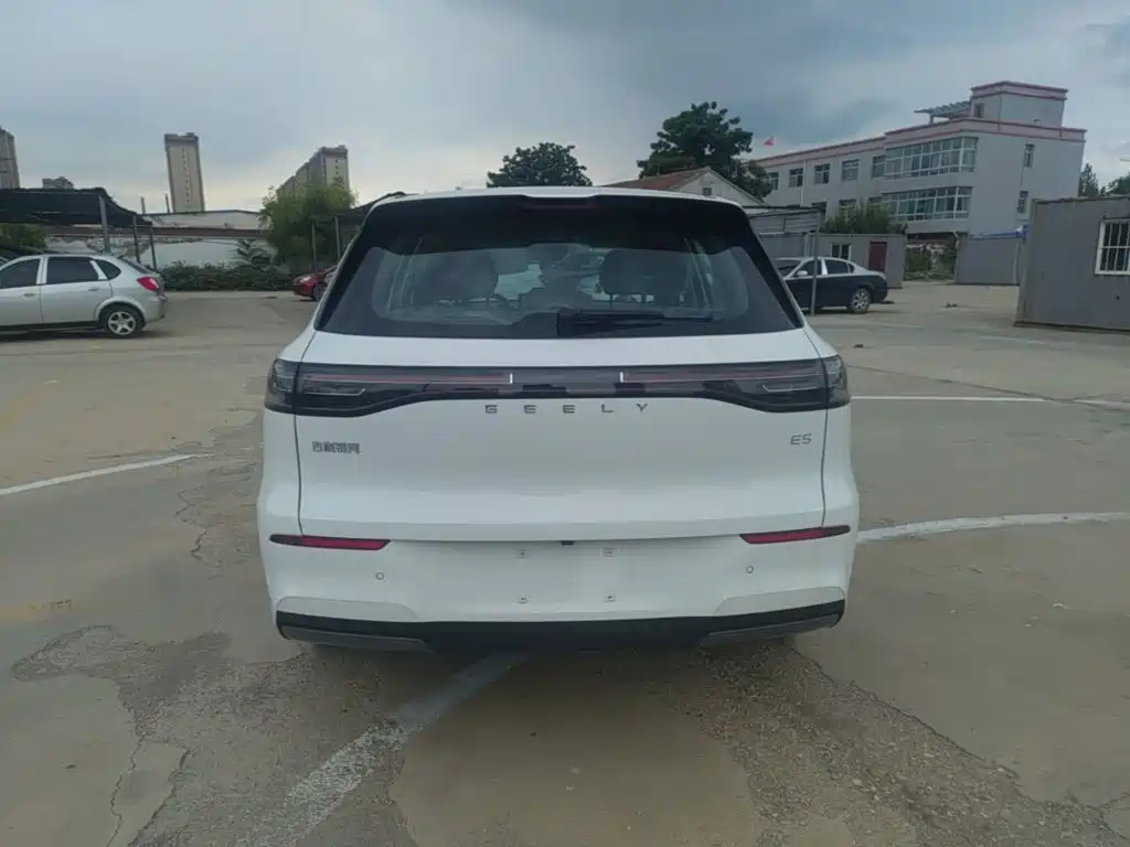 Geely Galaxy Galaxy E5 2026 2026 530km Voyager Edition