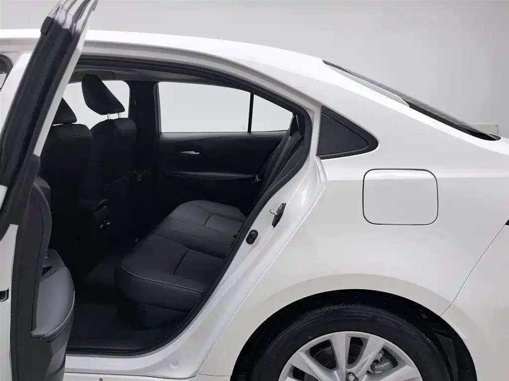 Toyota Corolla 2024 Model 1.8L Smart Hybrid Elite Edition фото 15