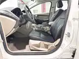 Фото 13 - Ford Focus