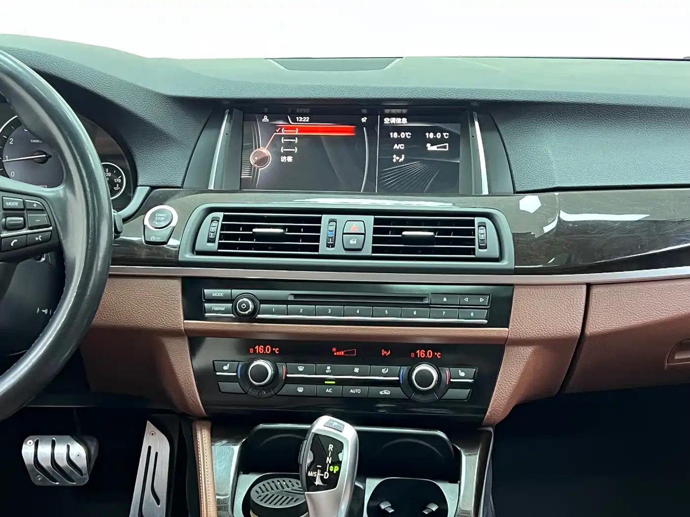 BMW 5 Series 2017 525Li Leading Edition фото 24