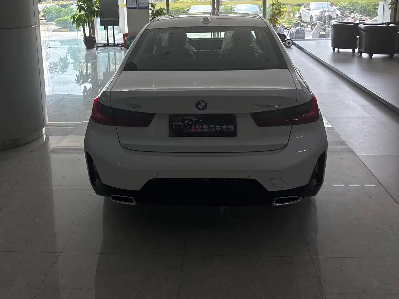 BMW 3 Series 2024 325i M Sport Package фото 4