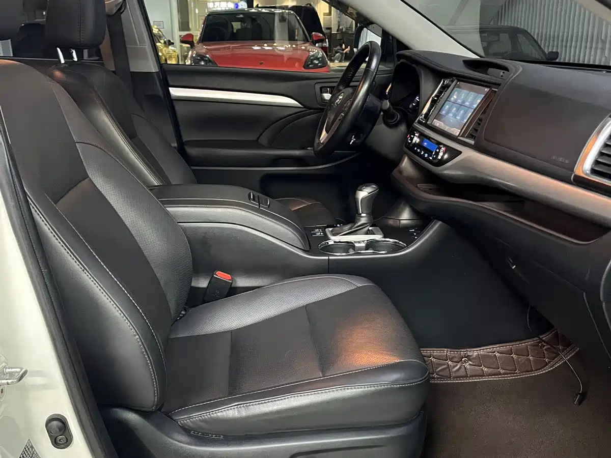 Toyota Highlander 2018 2.0T 4WD Luxury 7-seater China VI фото 17