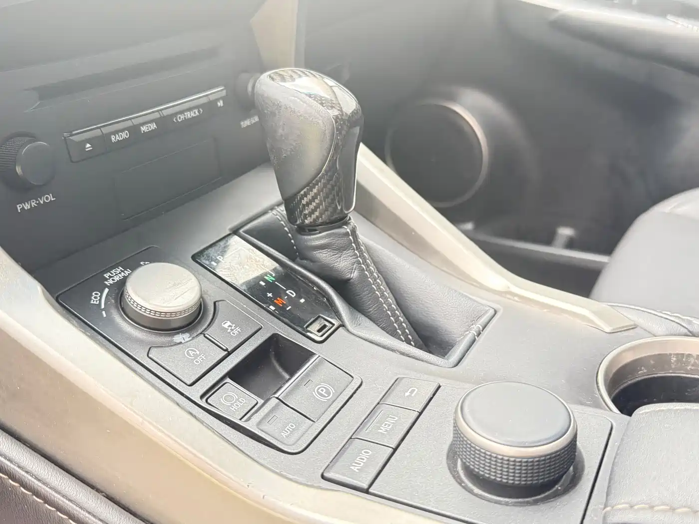 Lexus NX 2015 200t AWD F Sport фото 9