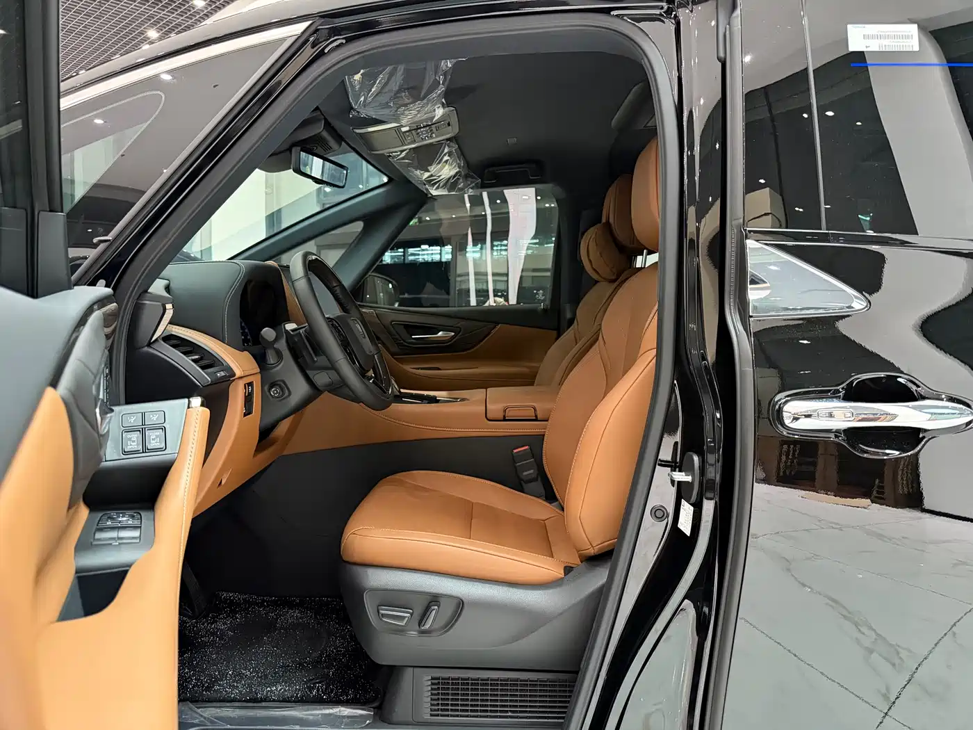 Toyota Vellfire 2024 Crown Hybrid 2.5L Executive Premium Edition фото 7