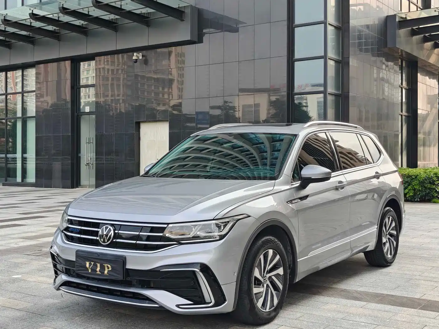 VOLKSWAGEN TIGUAN L NEW ENERGY