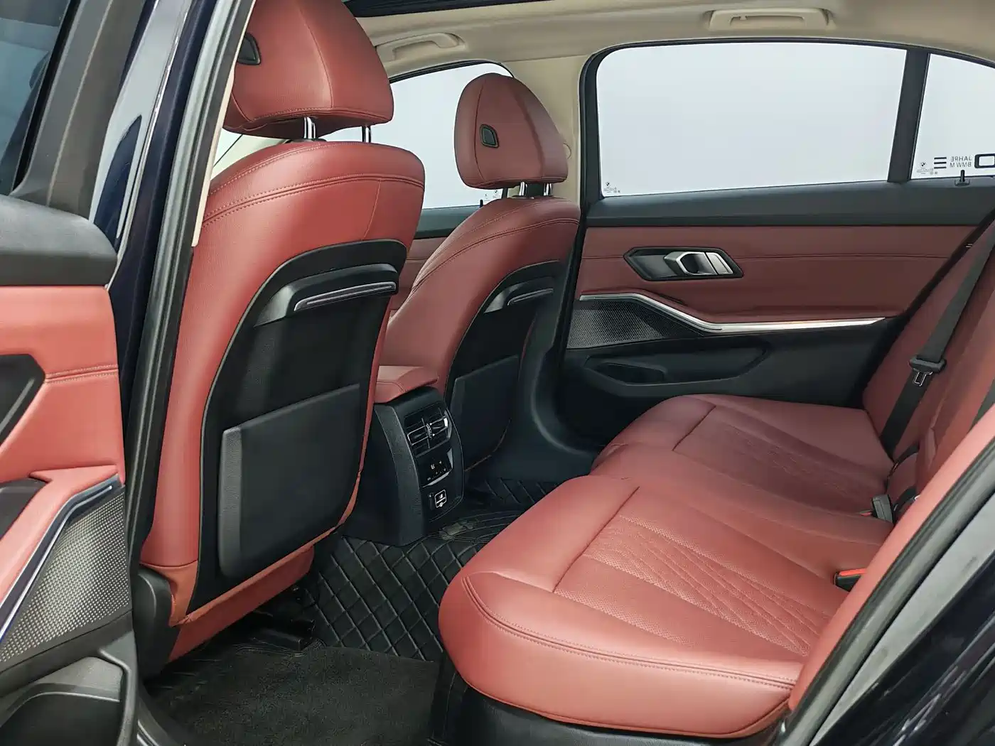 BMW 3 Series 2022 320Li M Sport Package фото 8