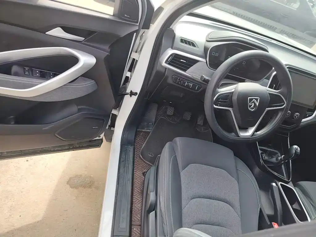 Baojun 530 2020 2020 1.5T Manual Comfort 6-seater