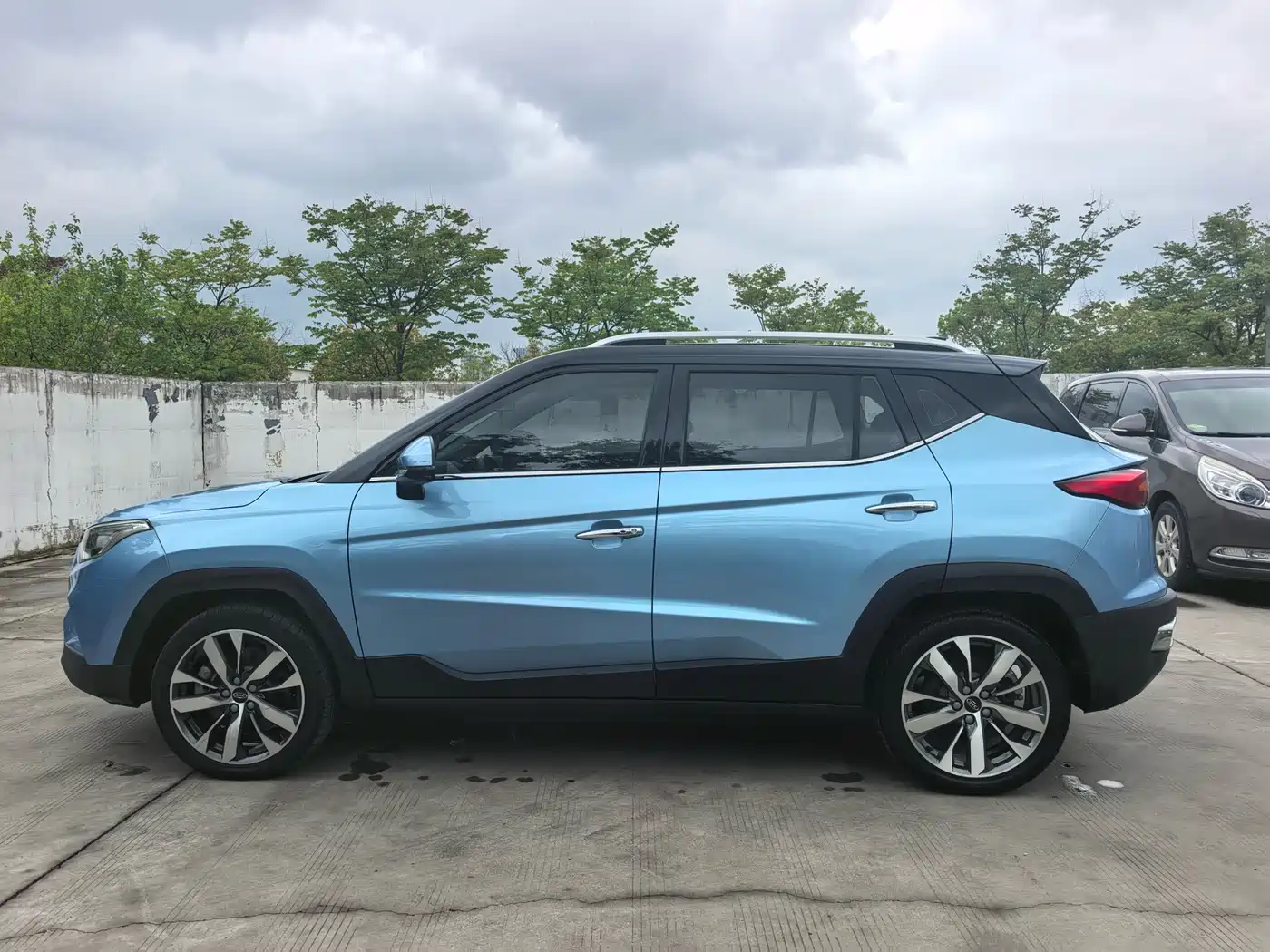 JIANGQI GROUP JAC iEVS4
