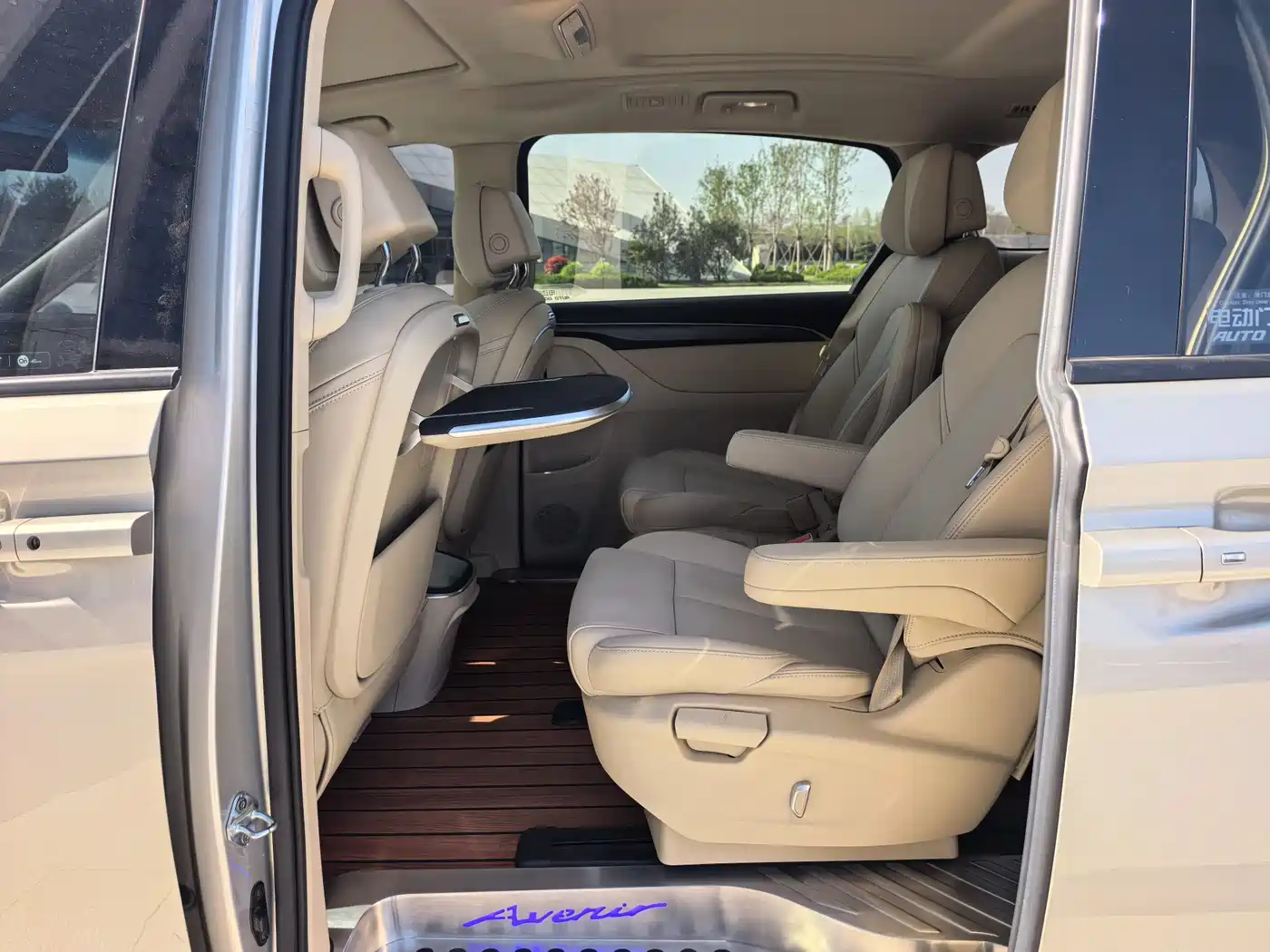 Buick GL8 2023 ES Landmaster Exclusive фото 7