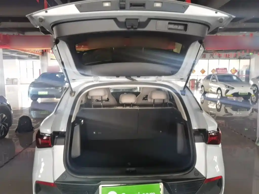BYD Yuan PLUS 2024 Glory Edition 510KM Leading фото 19