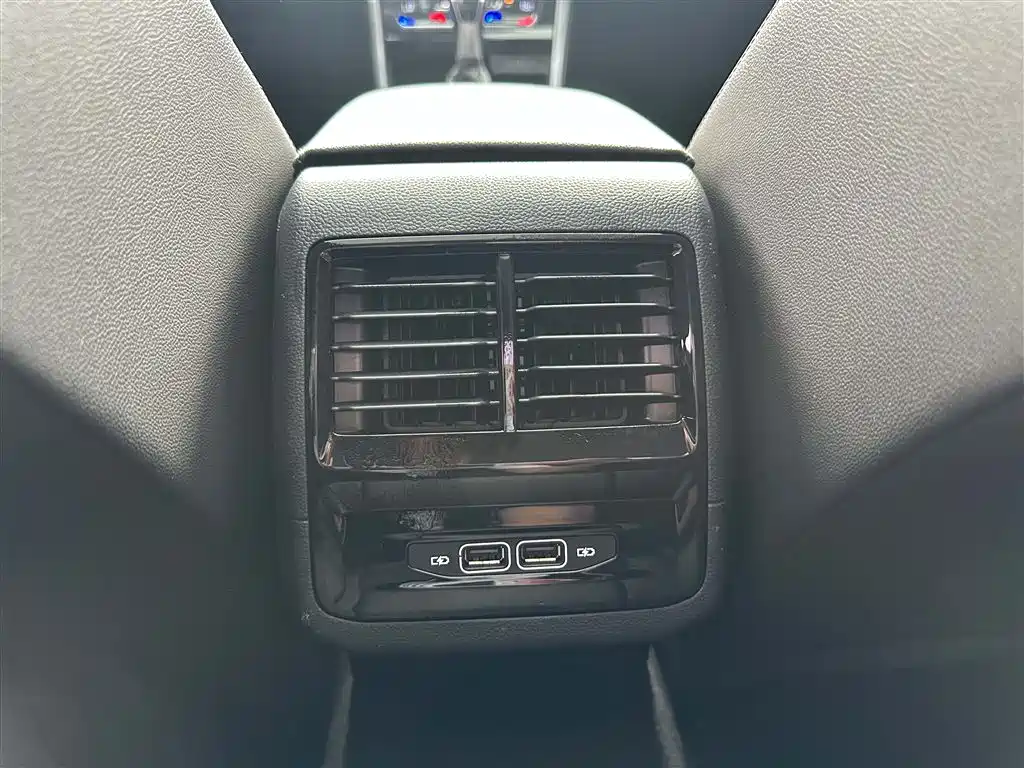 Volkswagen Sagitar 2021 280TSI DSG Luxury Smart Connect фото 13