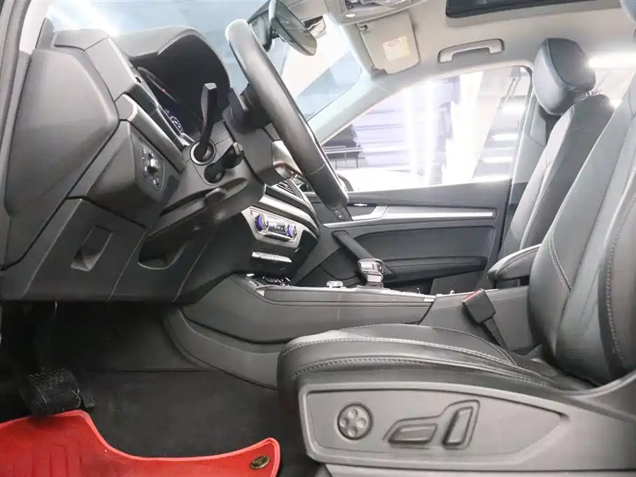 Audi Q5L 2020 45 TFSI Exclusive Fashion фото 14