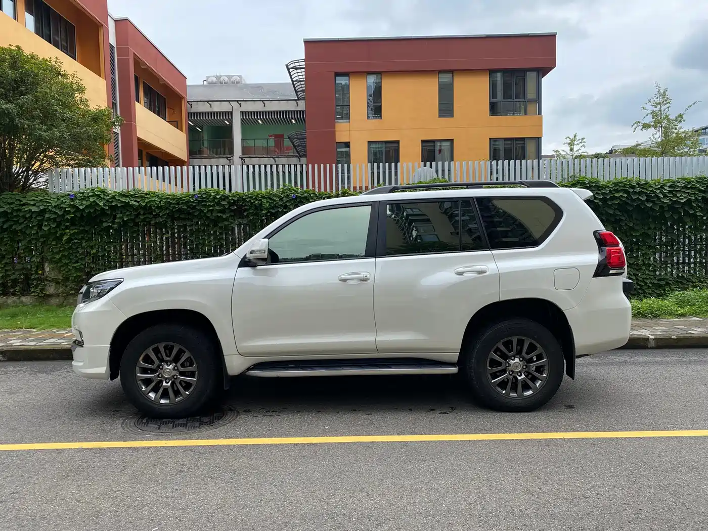 Toyota Prado 2018 3.5L Auto TX-L фото 7