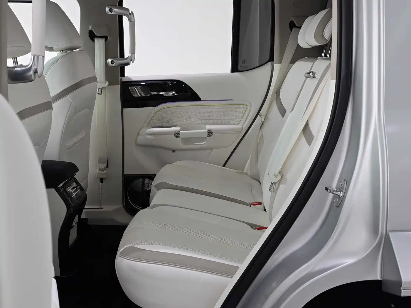 TANK CO CREATION TANK 300