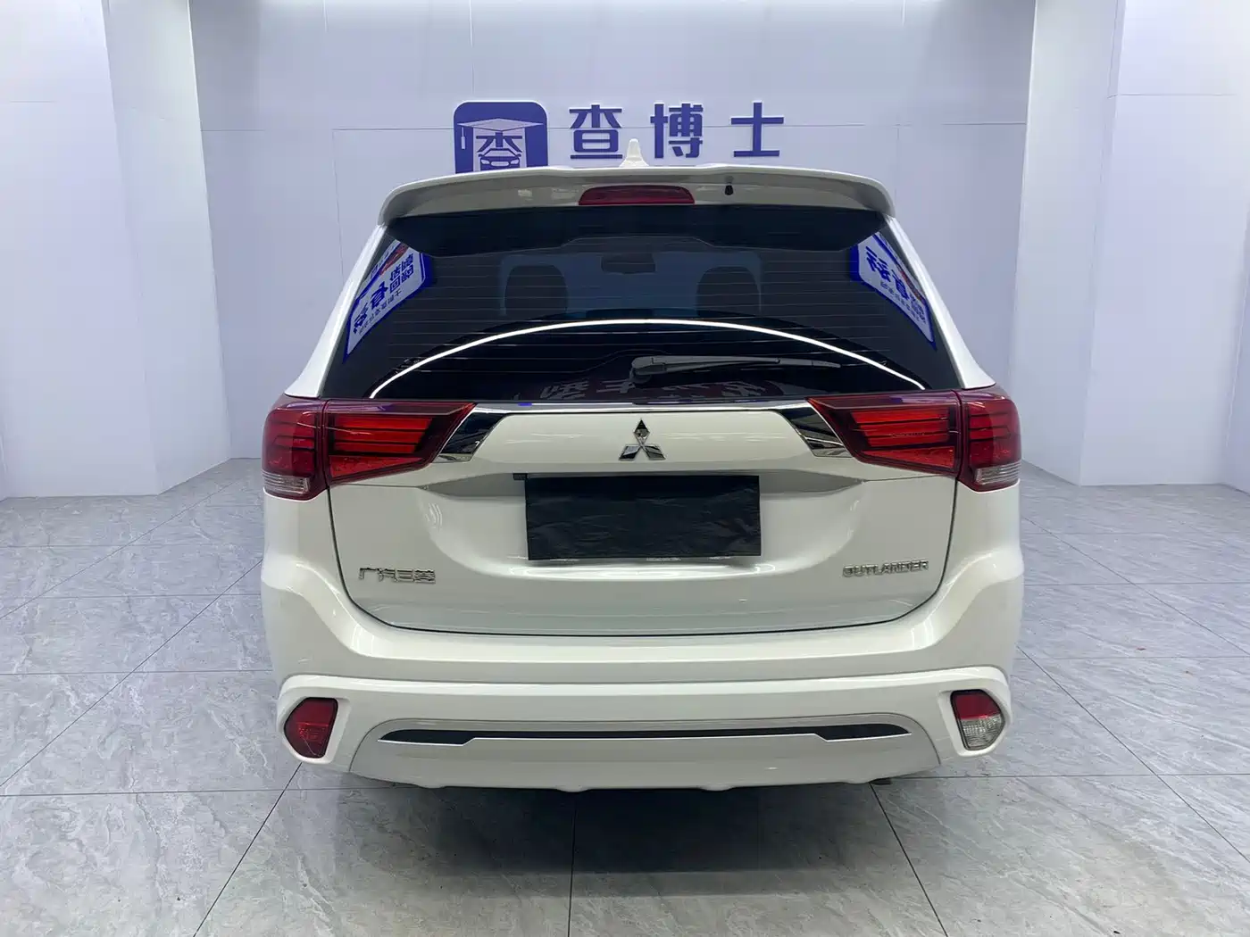 Mitsubishi Outlander 2021 Facelift 2.0L 2WD Premium Edition 5-Seater фото 21