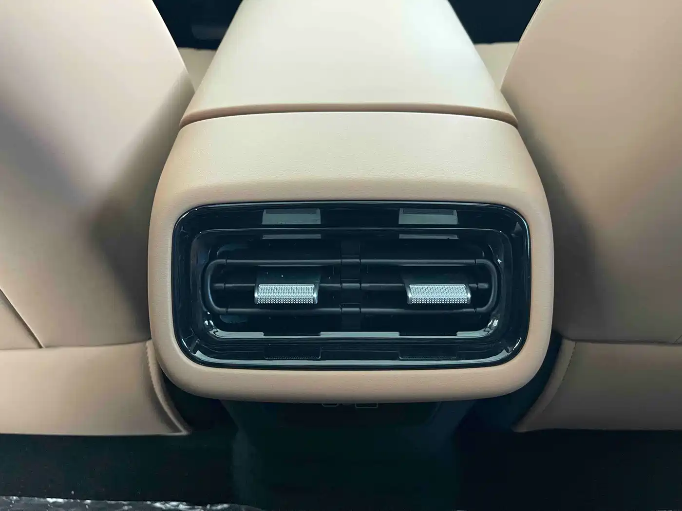 Geely Galaxy Galaxy A7 2025 EM-i фото 18