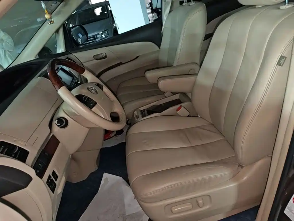 Toyota Previa 2017 2012 2.4L 7-Seater Luxury Edition