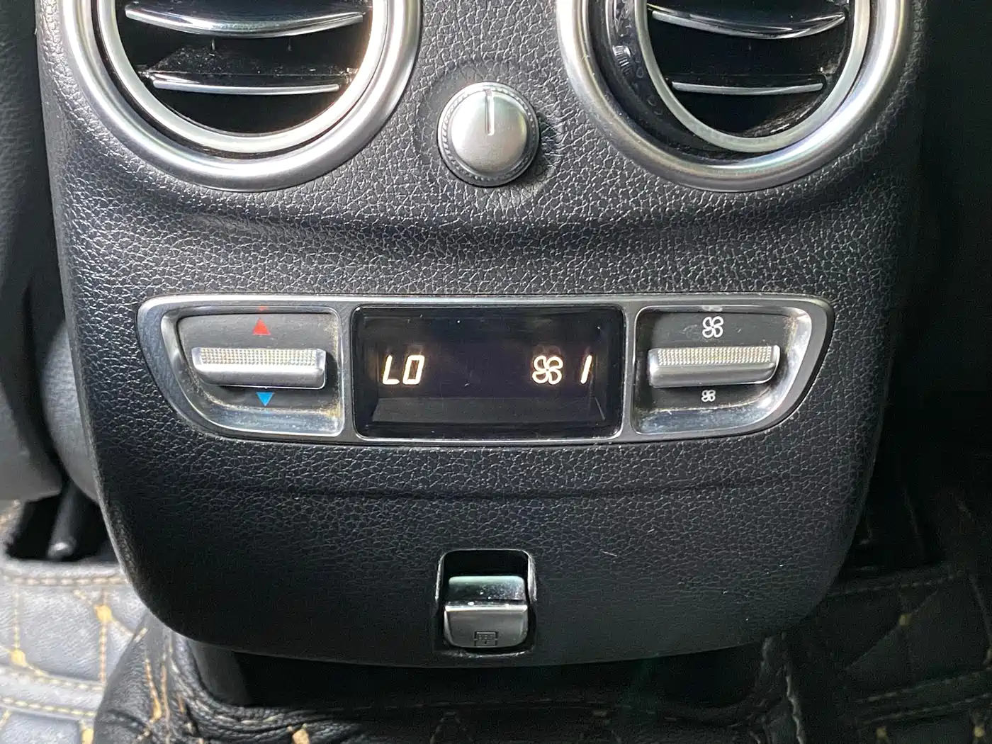 Mercedes-Benz GLC 2020 Facelift GLC 300 L 4MATIC Dynamic фото 8