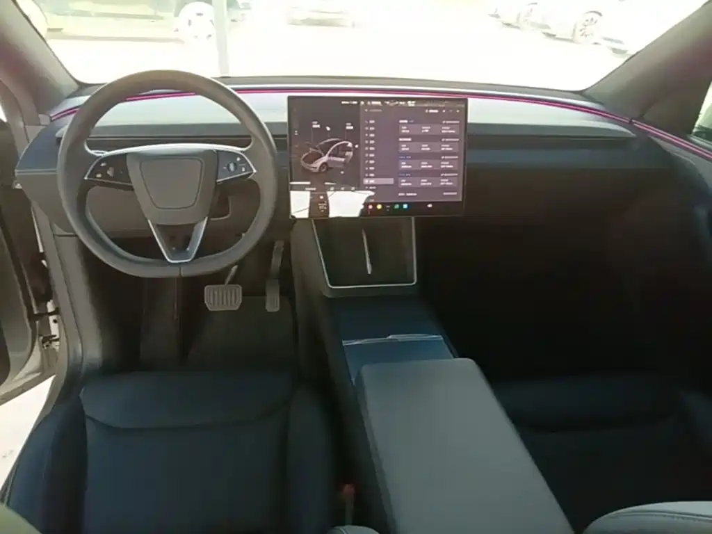 Tesla Model Y L 2026 2025 Facelift Long Range AWD