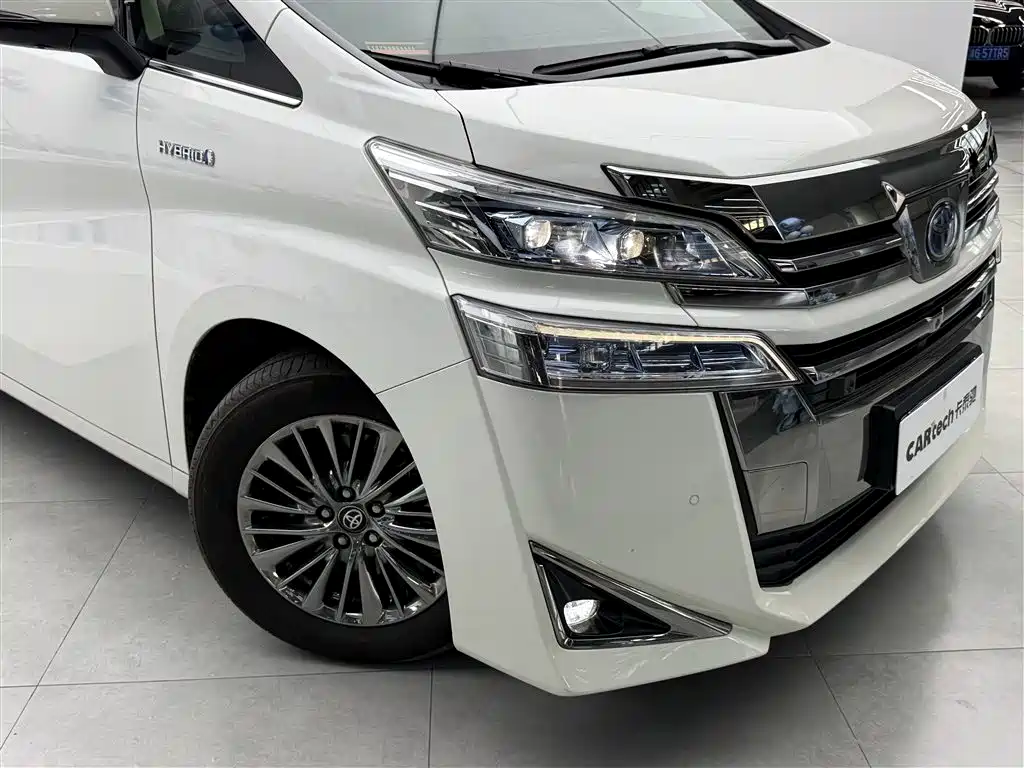 Toyota Vellfire 2020 Twin Engine 2.5L HV Premium Edition фото 4