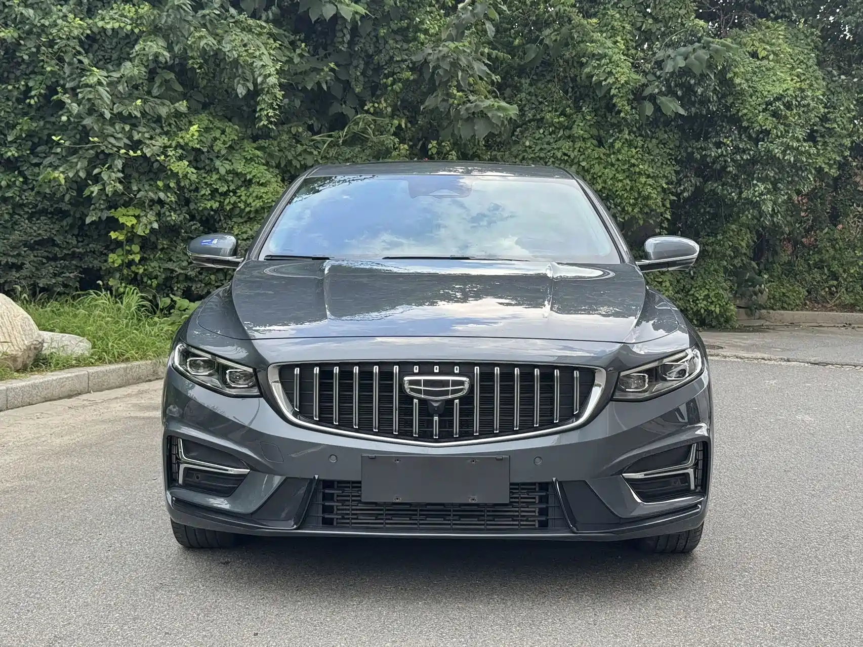 Фото 2 - Geely Preface