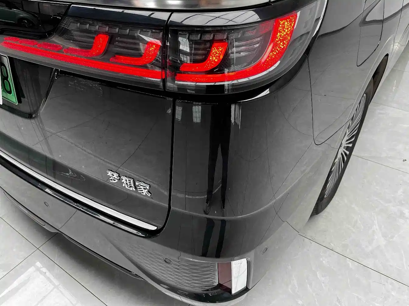 Voyah Auto Voyah Dreamer 2025 PHEV AWD Flagship Kunpeng Edition фото 15