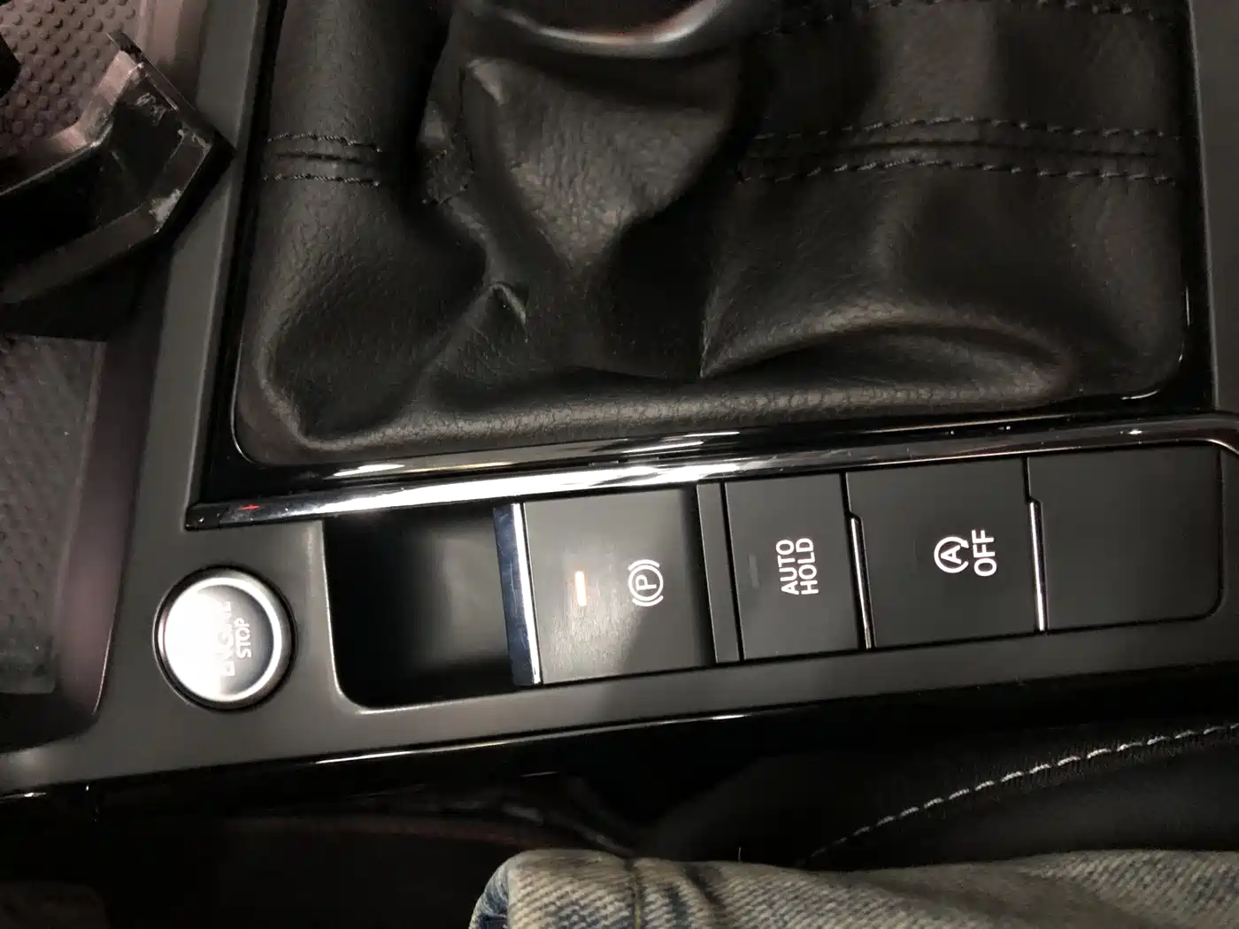 Volkswagen Passat 2023 280TSI Starlight Elite Edition фото 14