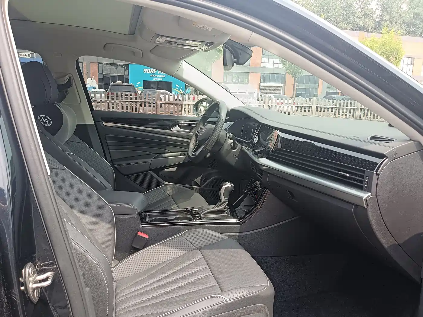 Volkswagen Passat 2024 380TSI Dragon Soaring Edition фото 29